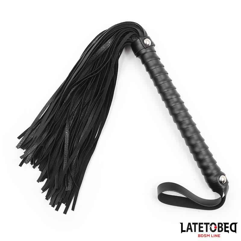 Textured Handle Flogger Black 48.5cm
